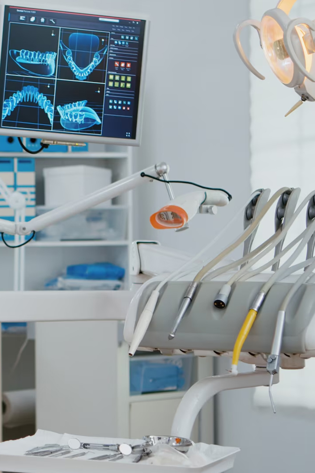 Clínica dental especializada en odontología Doctor Vainer #1